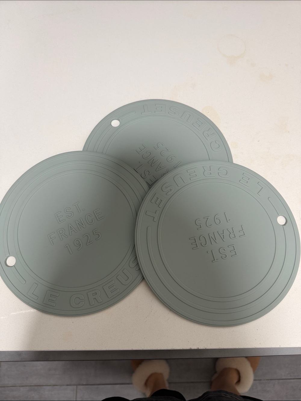 Le Creuset Sage Green Round Silicone Trivets (Set of 3)